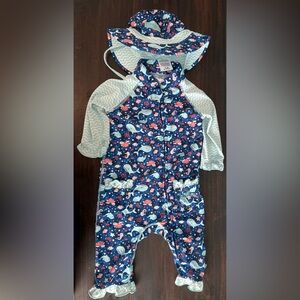 UV Skinz Sun & Swim Suit with Hat - Size: 6/12m